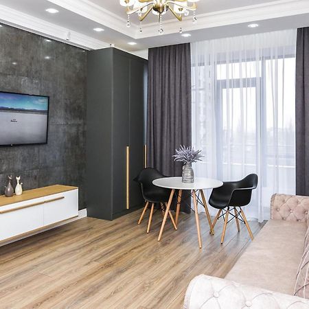 Double Skyhouse Exclusive Apartments Chişinău Extérieur photo