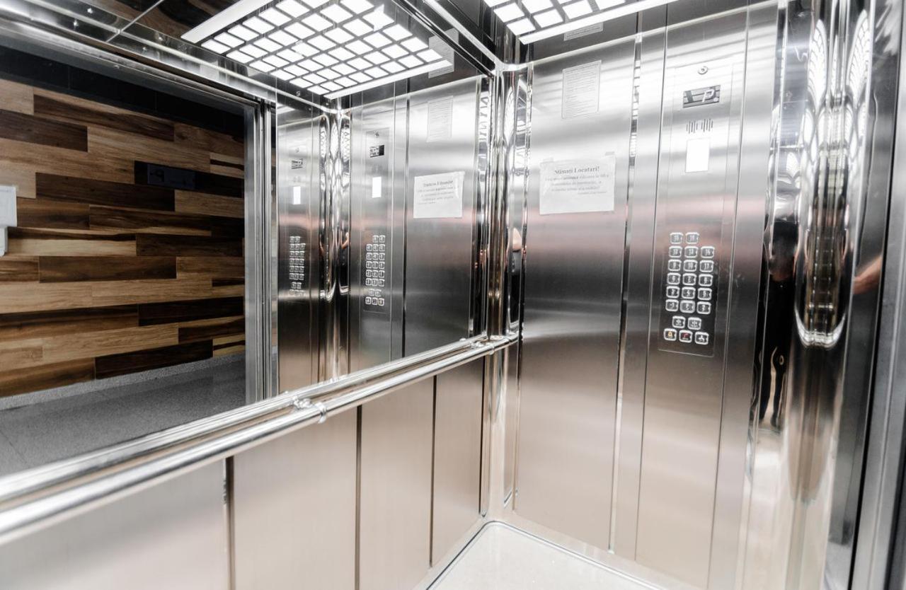 Double Skyhouse Exclusive Apartments Chişinău Extérieur photo