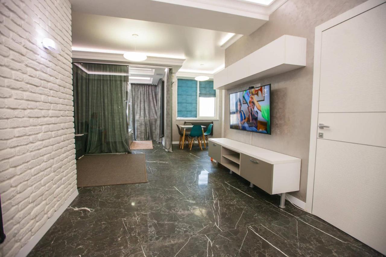 Double Skyhouse Exclusive Apartments Chişinău Extérieur photo