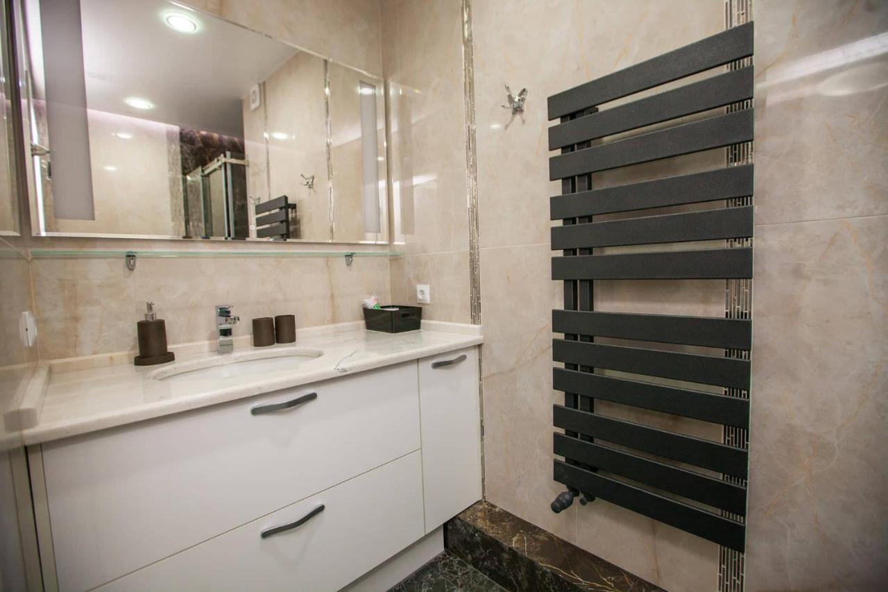 Double Skyhouse Exclusive Apartments Chişinău Extérieur photo