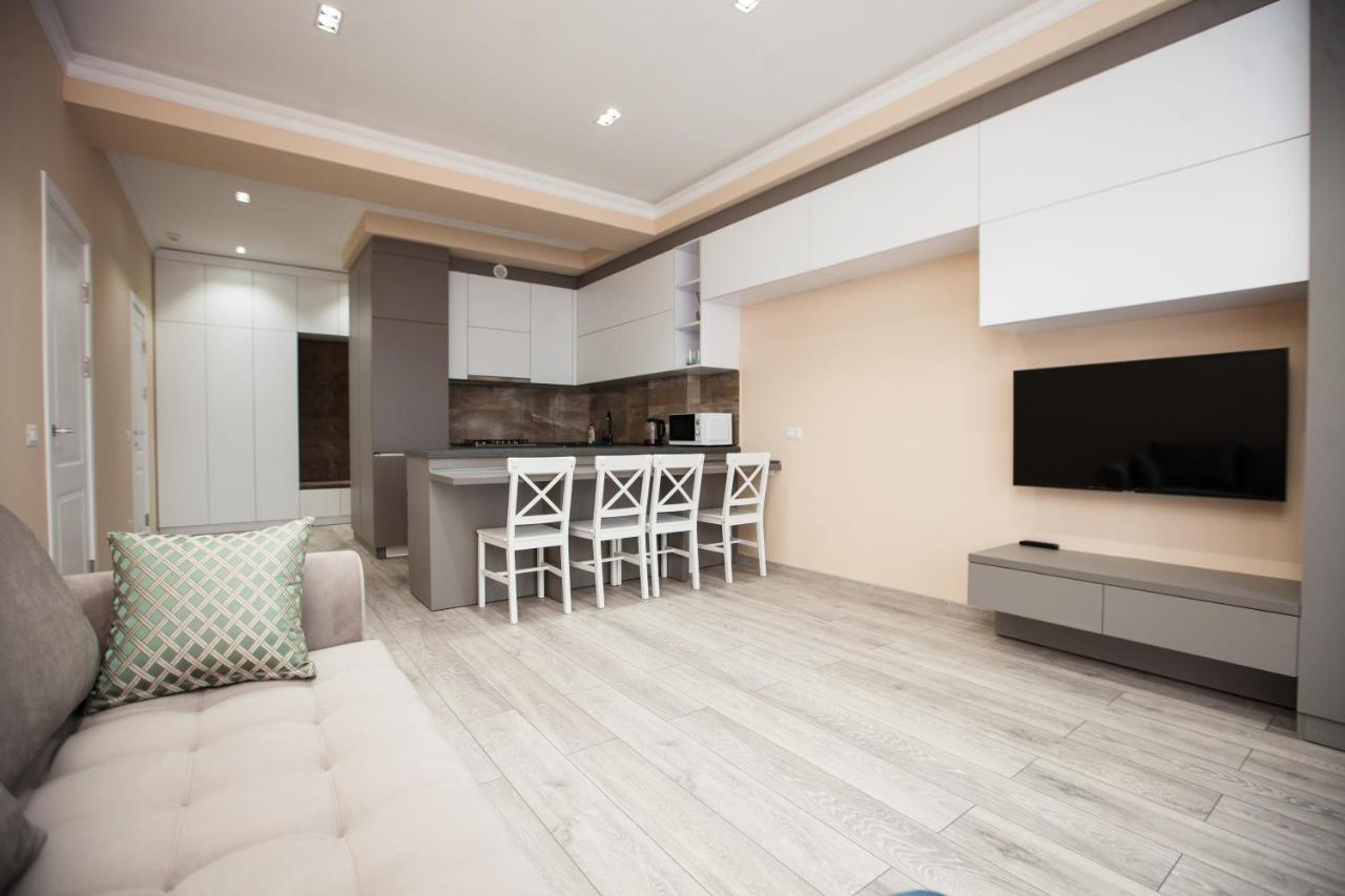 Double Skyhouse Exclusive Apartments Chişinău Extérieur photo