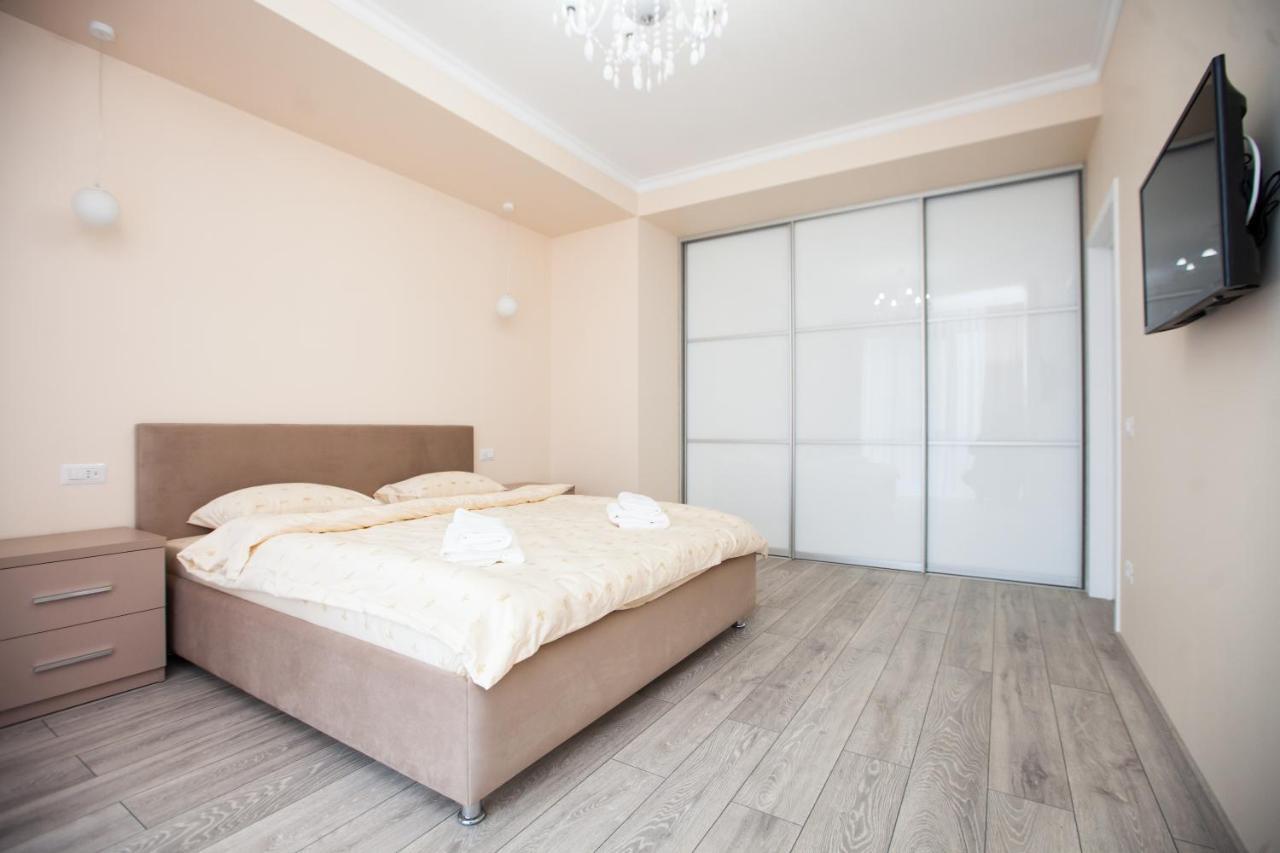 Double Skyhouse Exclusive Apartments Chişinău Extérieur photo