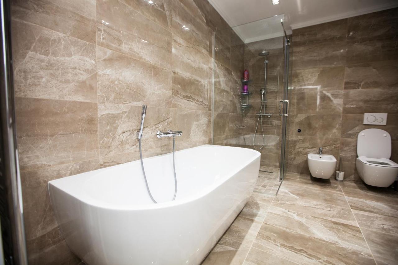 Double Skyhouse Exclusive Apartments Chişinău Extérieur photo