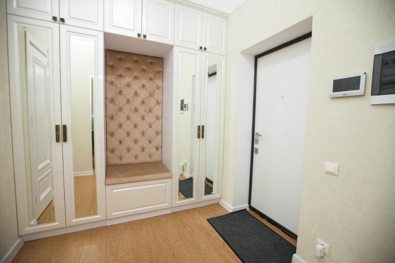 Double Skyhouse Exclusive Apartments Chişinău Extérieur photo